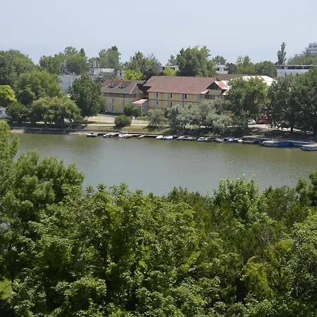 Impact ホテル コスティネシュティ