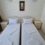 Impact كوستِنيست